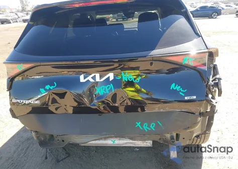 2023 Kia Sportage Hybrid Ex z USA, uszkodzony, nr VIN KNDPVCAG2P7104052